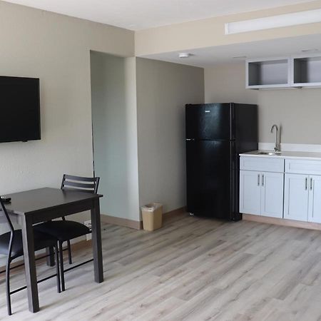 Crossroads Inn & Suites 웨스트 멤피스 외부 사진